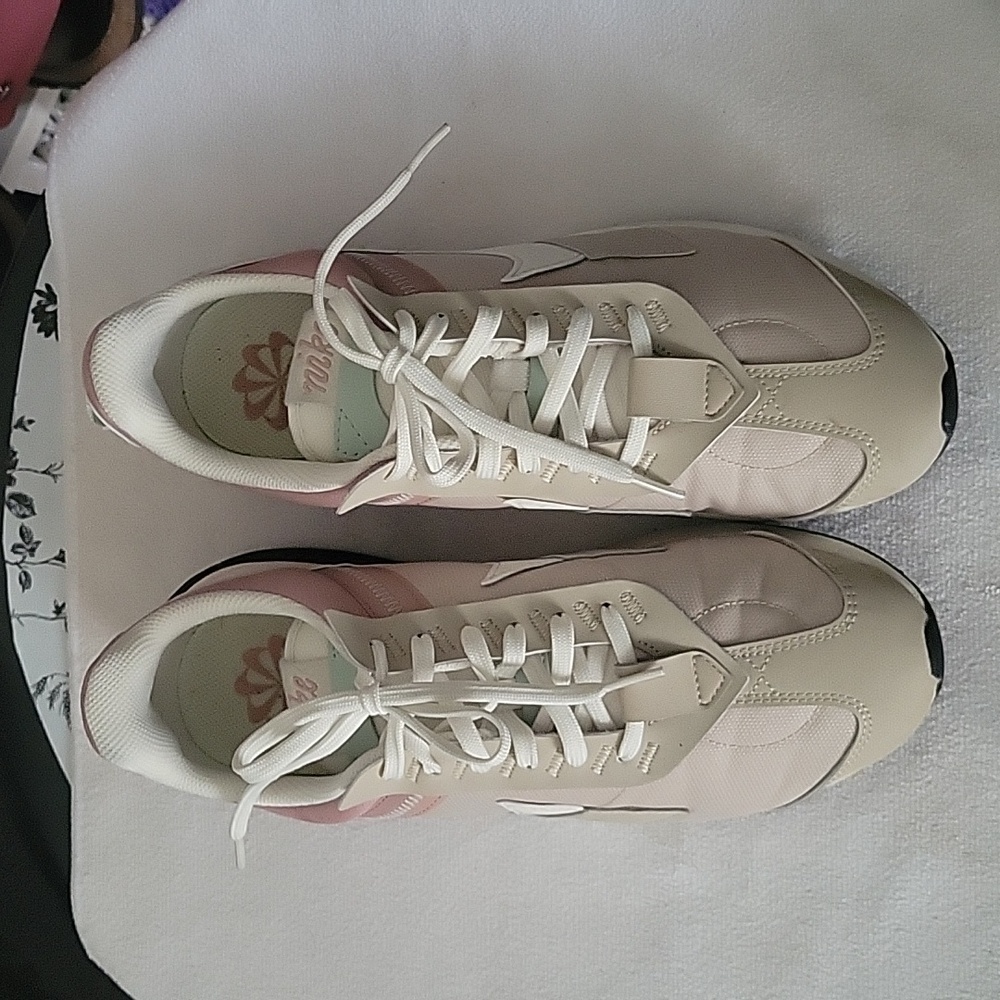 nike sneakers